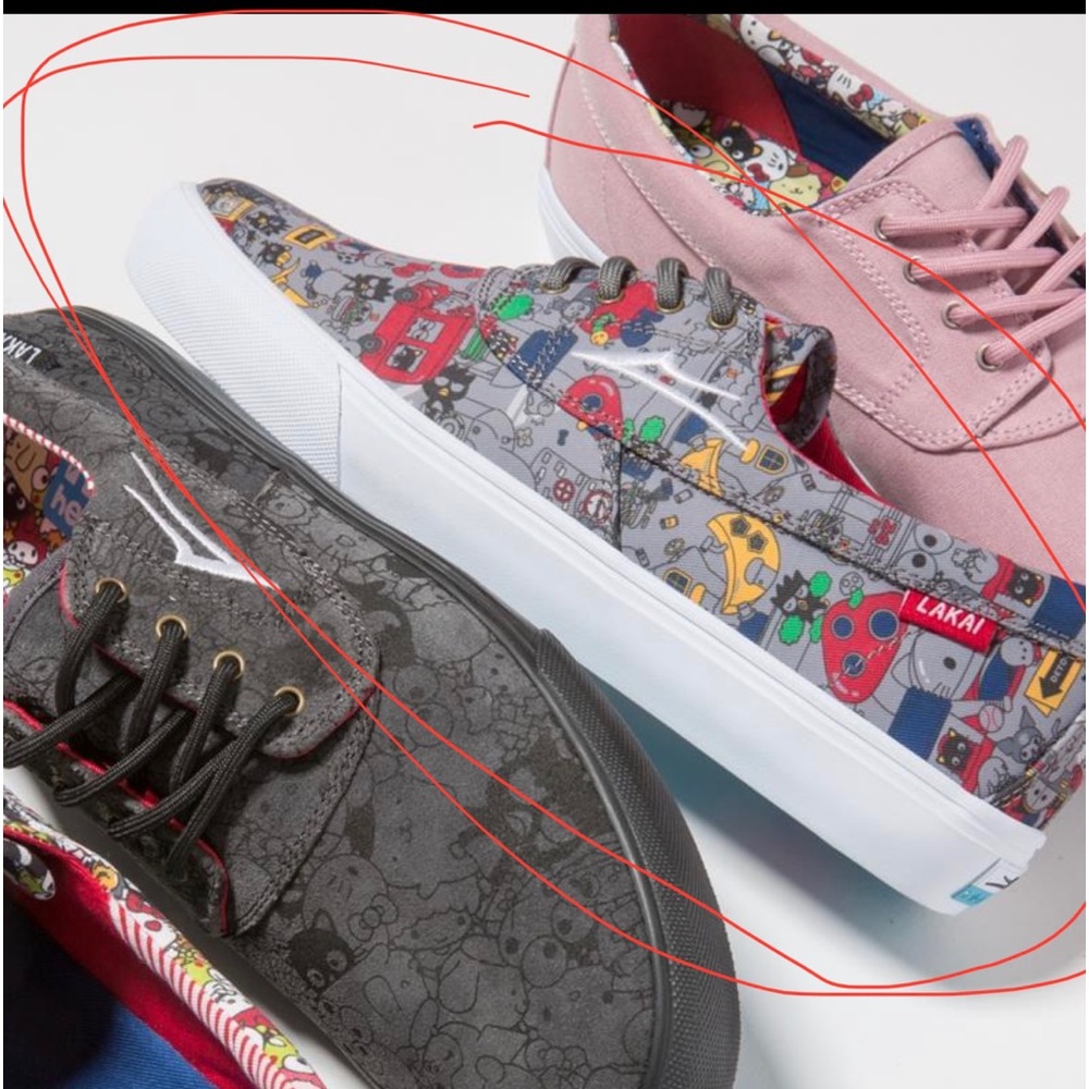 Women’s hello sanrio and friends lace up sneakers - Picture 5 of 6
